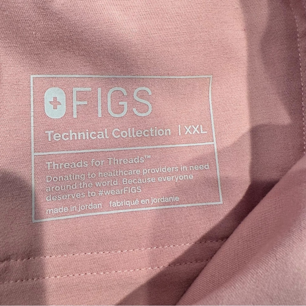 Figs Women's Wide Leg Scrub Set in Light Pink - Picture 13 of 13